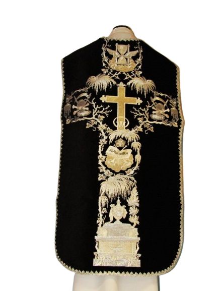 Ornat rzymski haftowany czarny, Alfa i Omega (63)