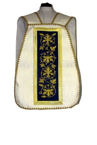 Ornat rzymski haftowany Matka Boża Fatimska - zdjęcie 2 - Ornat rzymski haftowany Matka Boża Fatimska