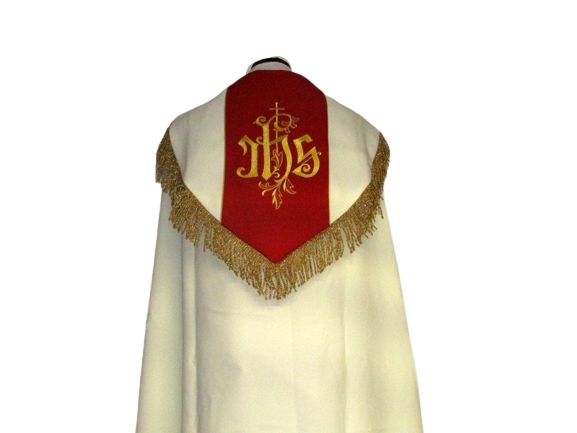 Kapa haftowana kremowo - czerwona - ornament (4) - zdjęcie 2 - Kapa haftowana kremowo - czerwona - ornament (4)