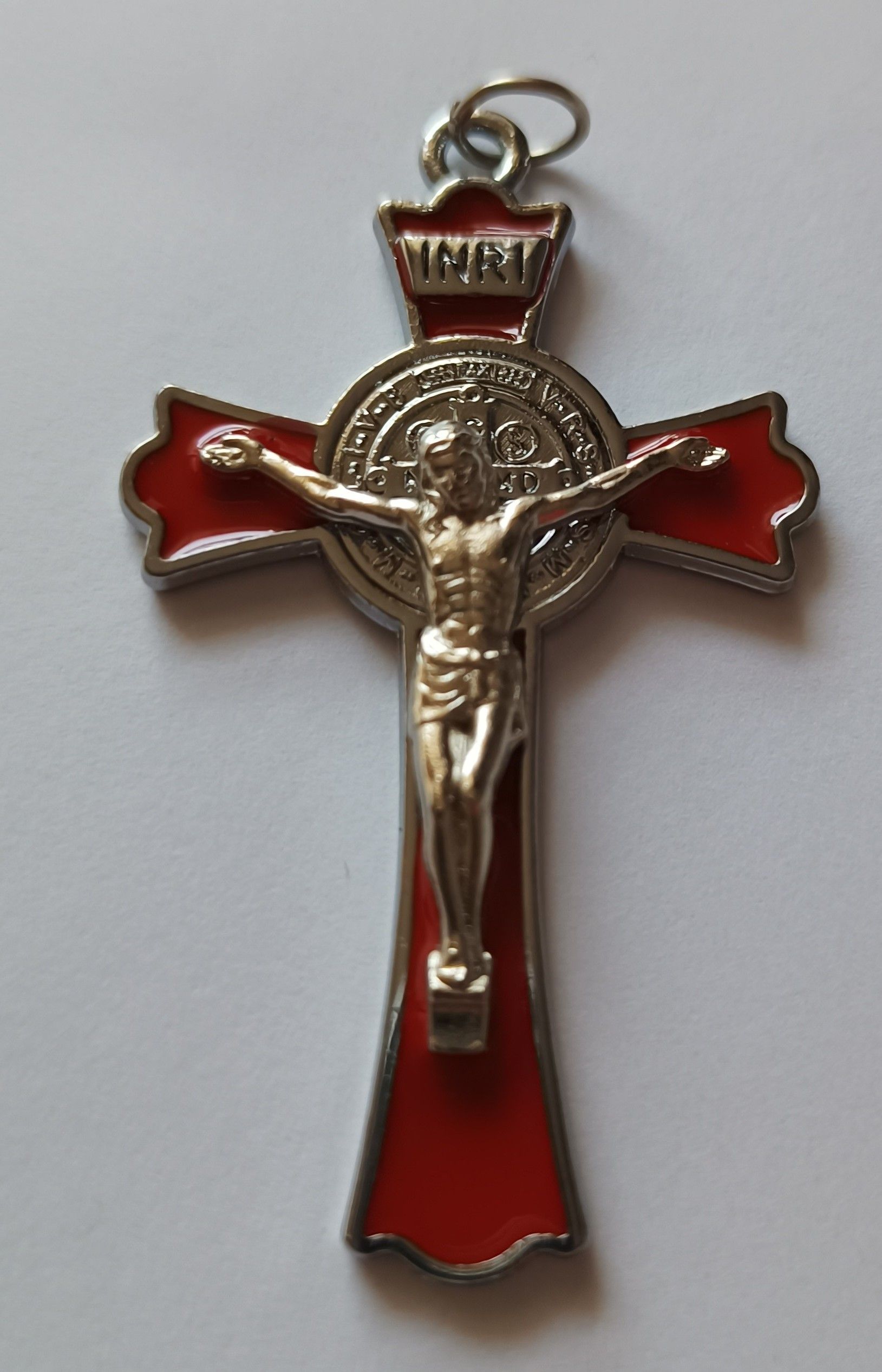 Krzyżyk św. Benedykta czerwony 3,5 x 6 cm