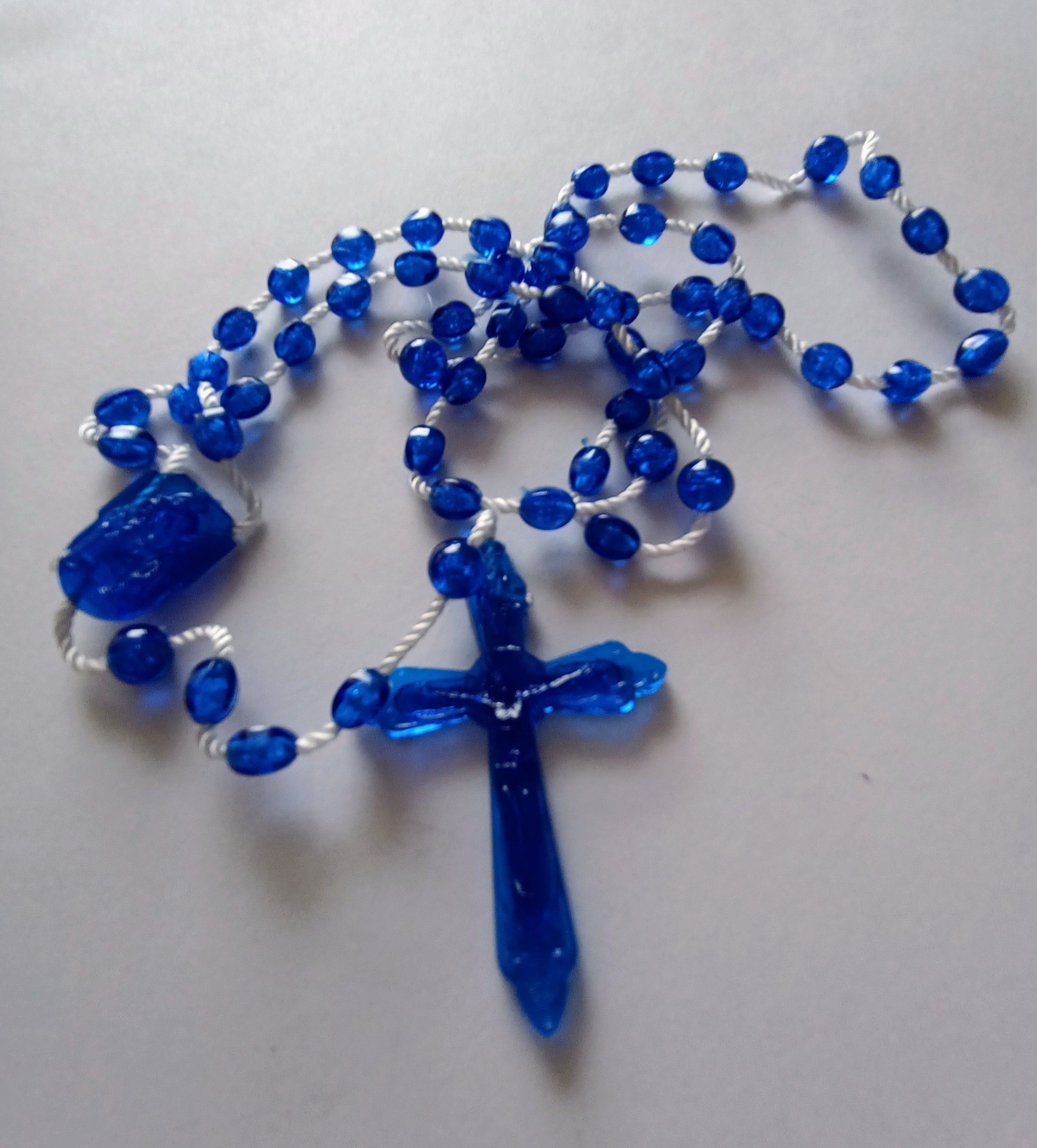 Różaniec plastikowy model granatowy