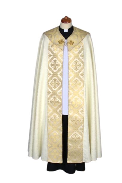 Kapa ecru haftowana adamaszek (58) - KAPY LITURGICZNE