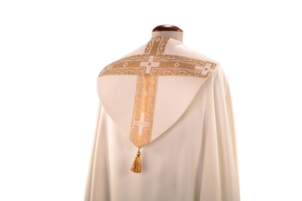 Kapa ecru z ozdobnymi pasami (63) - zdjęcie 2 - Kapa ecru z ozdobnymi pasami (63)