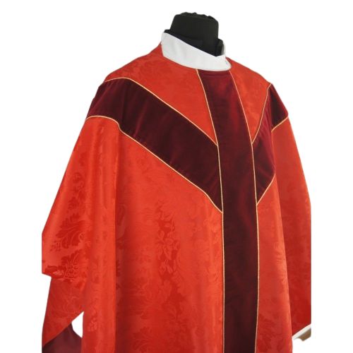 Komplet 4 ornatów semi - gotyckie - zdjęcie 2 - Komplet 4 ornatów semi - gotyckie