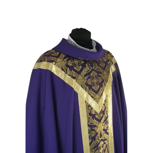 Ornat semi gotycki fioletowy - tkanina gładka (60) - zdjęcie 2 - Ornat semi gotycki fioletowy - tkanina gładka (60)