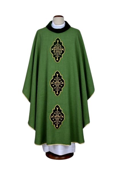 Ornat zielony z haftowanymi aplikacjami z aksamitu (12)