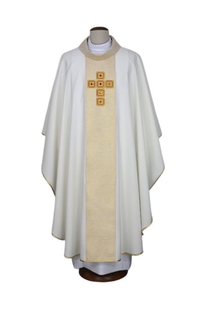 Ornat haftowany ecru - ozdobne kamienie (11)