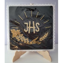 Palka haftowana czarna IHS (4)