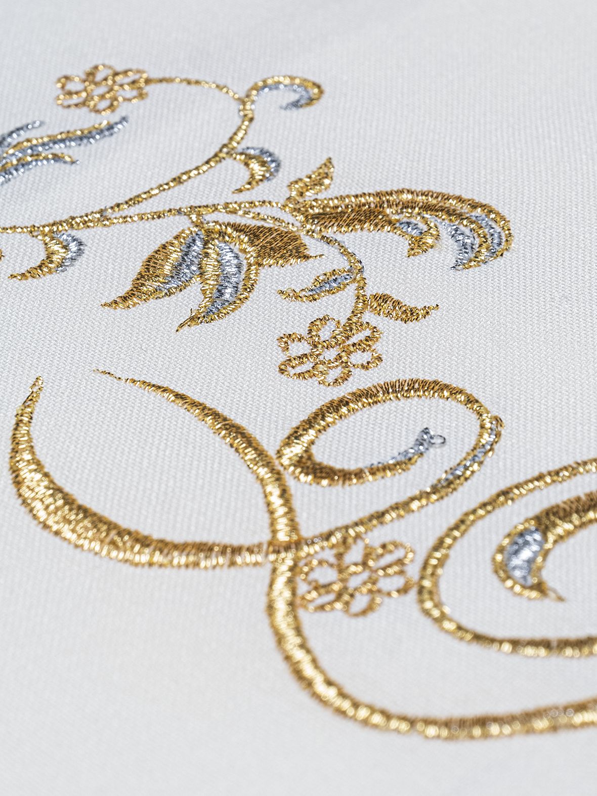 Alba kapłańska z golfem + ozdobny haft (1H) - zdjęcie 2 - Alba kapłańska z golfem + ozdobny haft (1H)