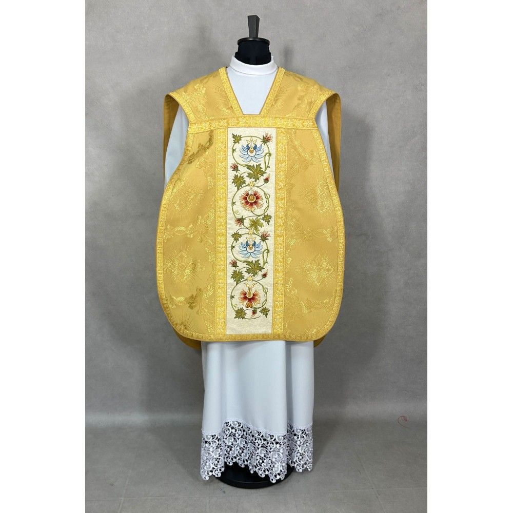 Ornat rzymski haftowany Matka Boża z dzieciątkiem - bursa, welon, stuła (1K) - zdjęcie 3 - Ornat rzymski haftowany Matka Boża z dzieciątkiem - bursa, welon, stuła (1K)