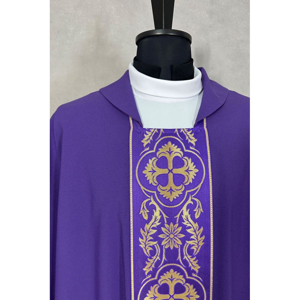 Ornat gotycki fioletowy z pasami tkanymi (6K) - zdjęcie 2 - Ornat gotycki fioletowy z pasami tkanymi (6K)