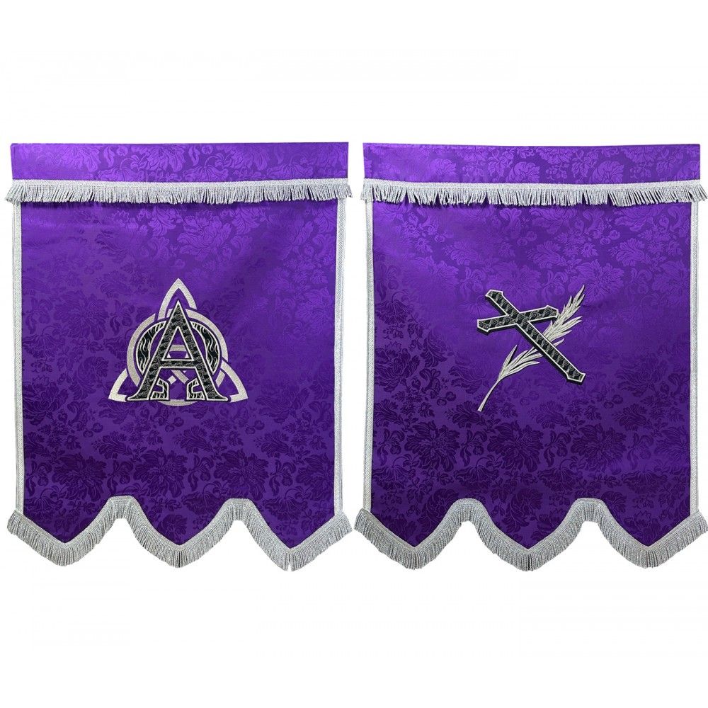 Chorągiew pogrzebowa Alfa i Omega, Krzyż- haftowana