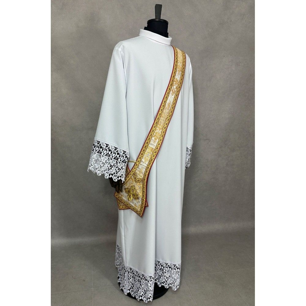 Dalmatyka rzymska,bogato zdobiona - tkanina brokatowa (3K) - zdjęcie 3 - Dalmatyka rzymska,bogato zdobiona - tkanina brokatowa (3K)