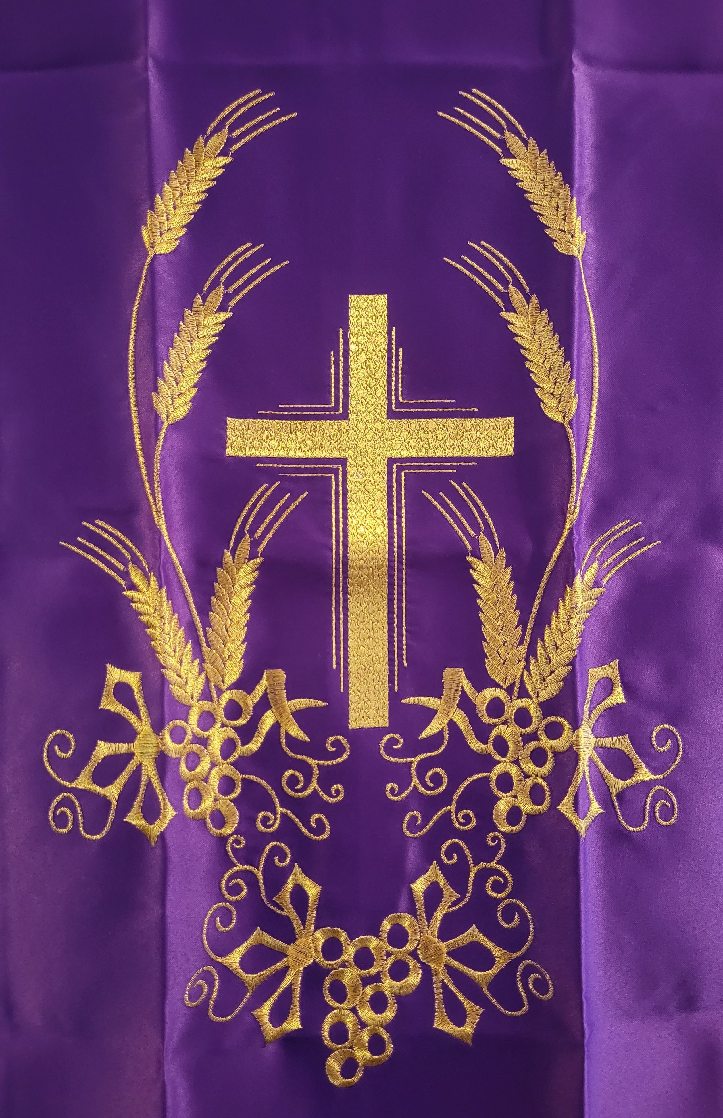 Lektorium haftowane, złoty haft - kolor fiolet (1U) - zdjęcie 2 - Lektorium haftowane, złoty haft - kolor fiolet (1U)