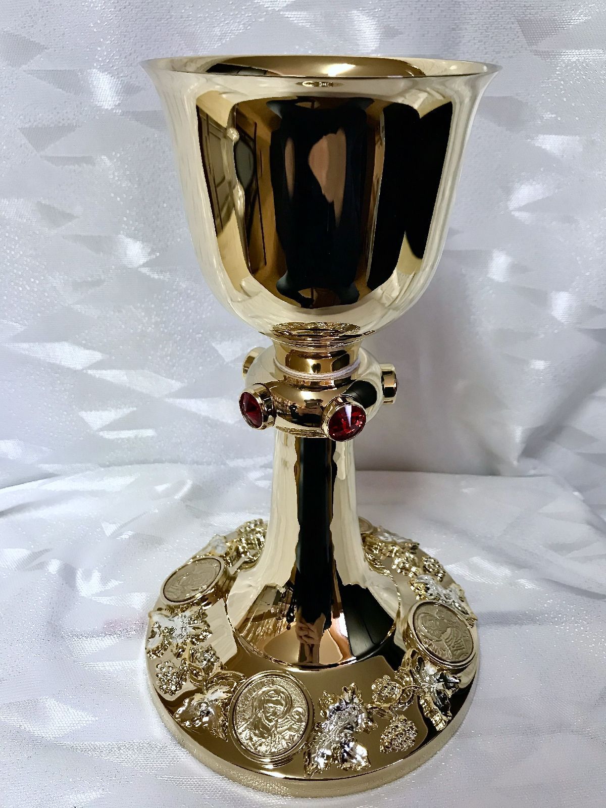 Kielich mszalny,medaliony 4 ewangelistów, kamienie ozdobne 23 cm (19D) - KIELICHY MSZALNE