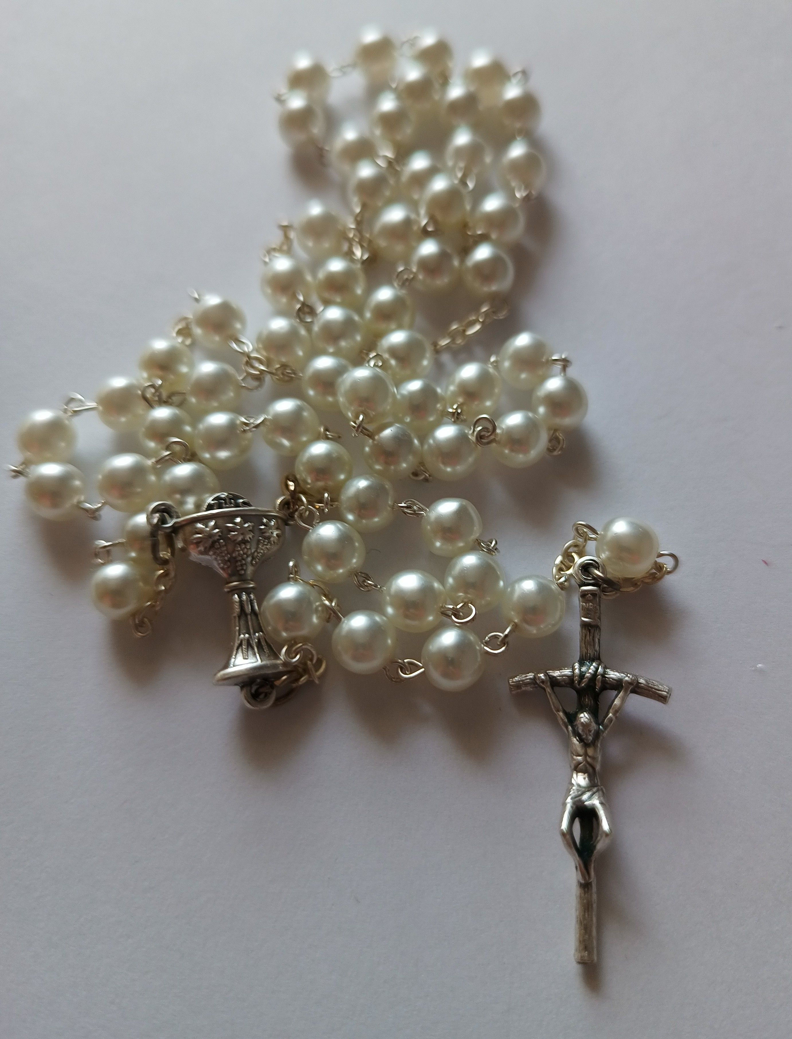 Różaniec komunijny dla dziewczynki/chłopca - perłowy mat