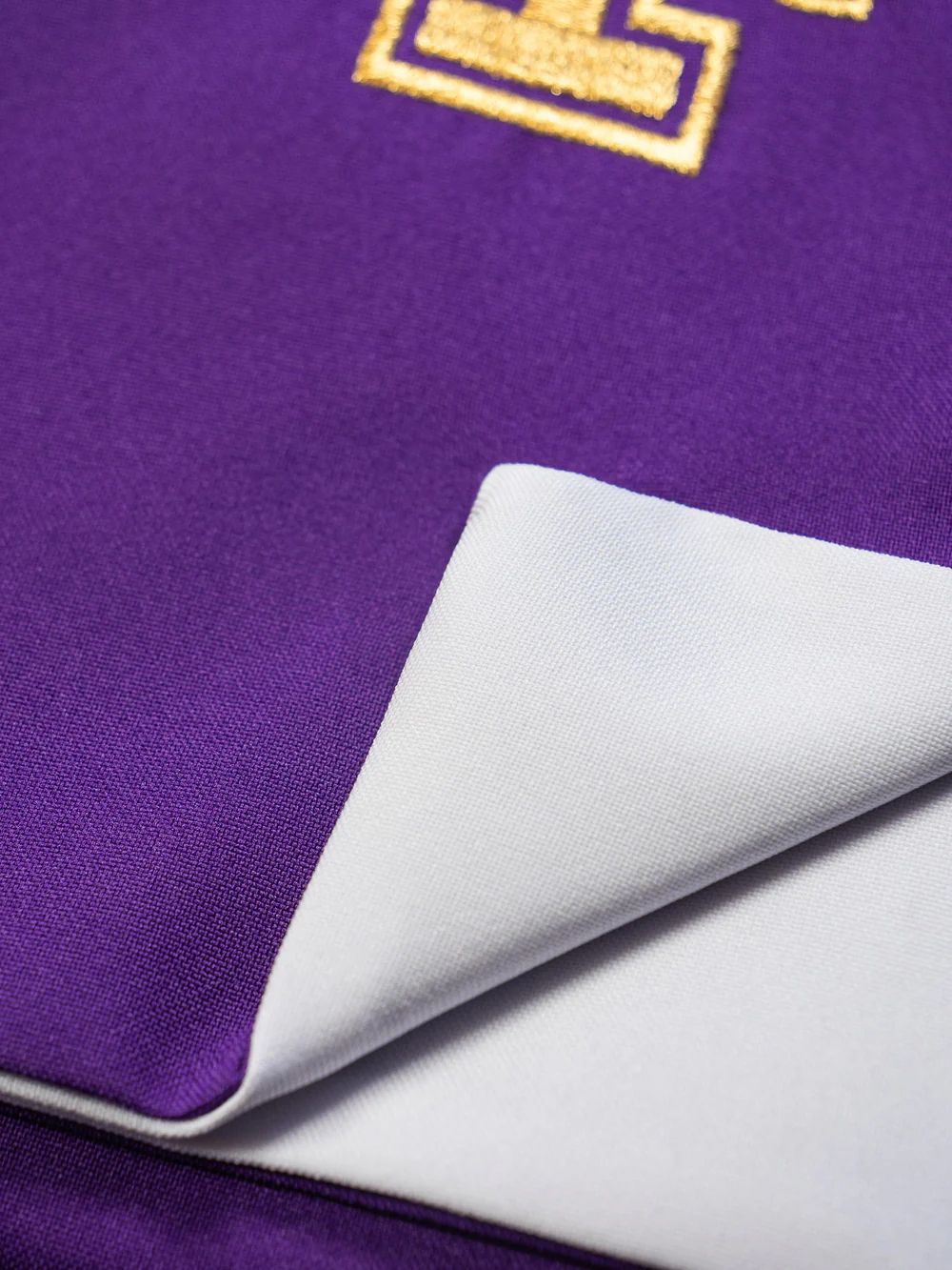 Stuła dwustronna haftowana, Krzyż Jerozolimski fioletowo-biała (28H) - zdjęcie 3 - Stuła dwustronna haftowana, Krzyż Jerozolimski fioletowo-biała (28H)