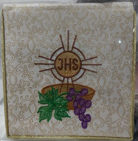 Bursa do chorych haftowana,ecru w złote wzory (46)