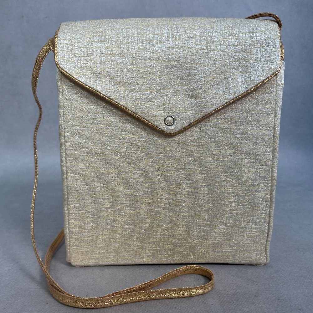 Bursa haftowana IHS (C) - zdjęcie 4 - Bursa haftowana IHS (C)