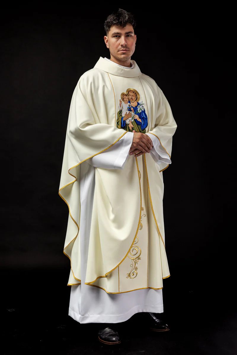 Ornat z haftowanym wizerunkiem Świętego Józefa (115H) - zdjęcie 3 - Ornat z haftowanym wizerunkiem Świętego Józefa (115H)