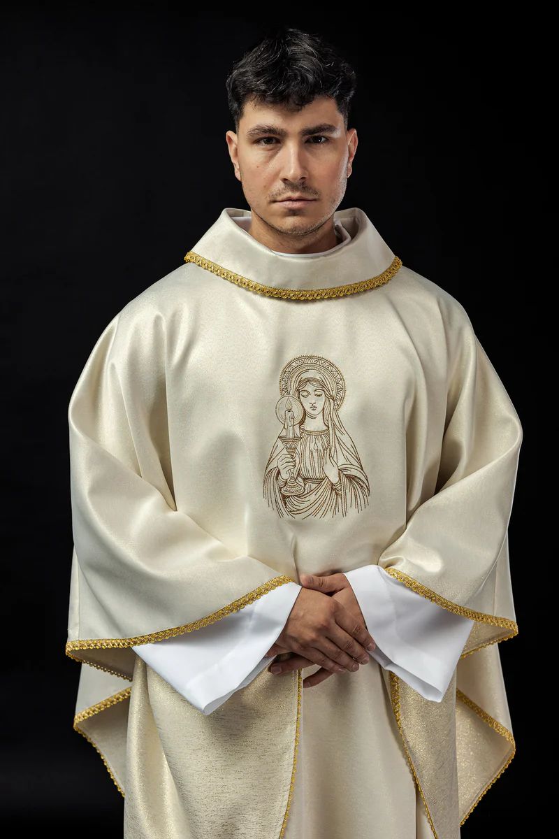 Ornat z haftowanym wizerunkiem Matki Boskiej Gromnicznej (116H)