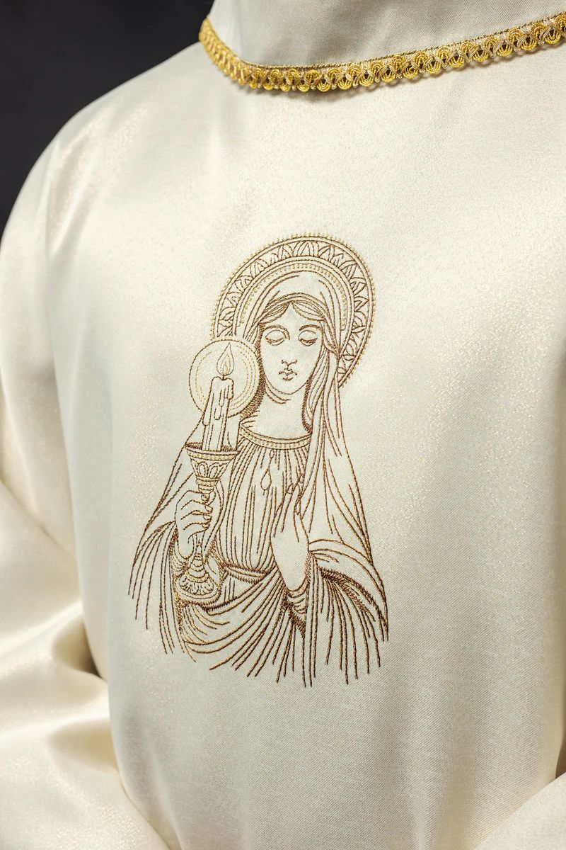 Ornat z haftowanym wizerunkiem Matki Boskiej Gromnicznej (116H) - zdjęcie 2 - Ornat z haftowanym wizerunkiem Matki Boskiej Gromnicznej (116H)