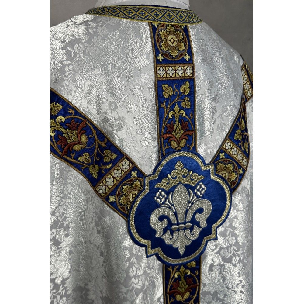 Ornat semi gotycki + stuła, bursa, manipularz, welon na kielich - tkanina żakard (16K) - zdjęcie 2 - Ornat semi gotycki + stuła, bursa, manipularz, welon na kielich - tkanina żakard (16K)
