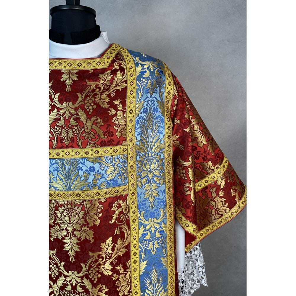 Dalmatyka semi-gotycka ze stułą diakońską i manipularzem (36K) - zdjęcie 2 - Dalmatyka semi-gotycka ze stułą diakońską i manipularzem (36K)