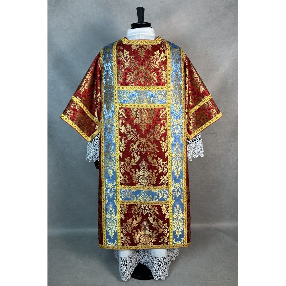 Dalmatyka semi-gotycka ze stułą diakońską i manipularzem (36K) - zdjęcie 4 - Dalmatyka semi-gotycka ze stułą diakońską i manipularzem (36K)