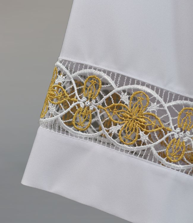 Komża kapłańska, biała z bawełnianą wstawką (17) - zdjęcie 2 - Komża kapłańska, biała z bawełnianą wstawką (17)