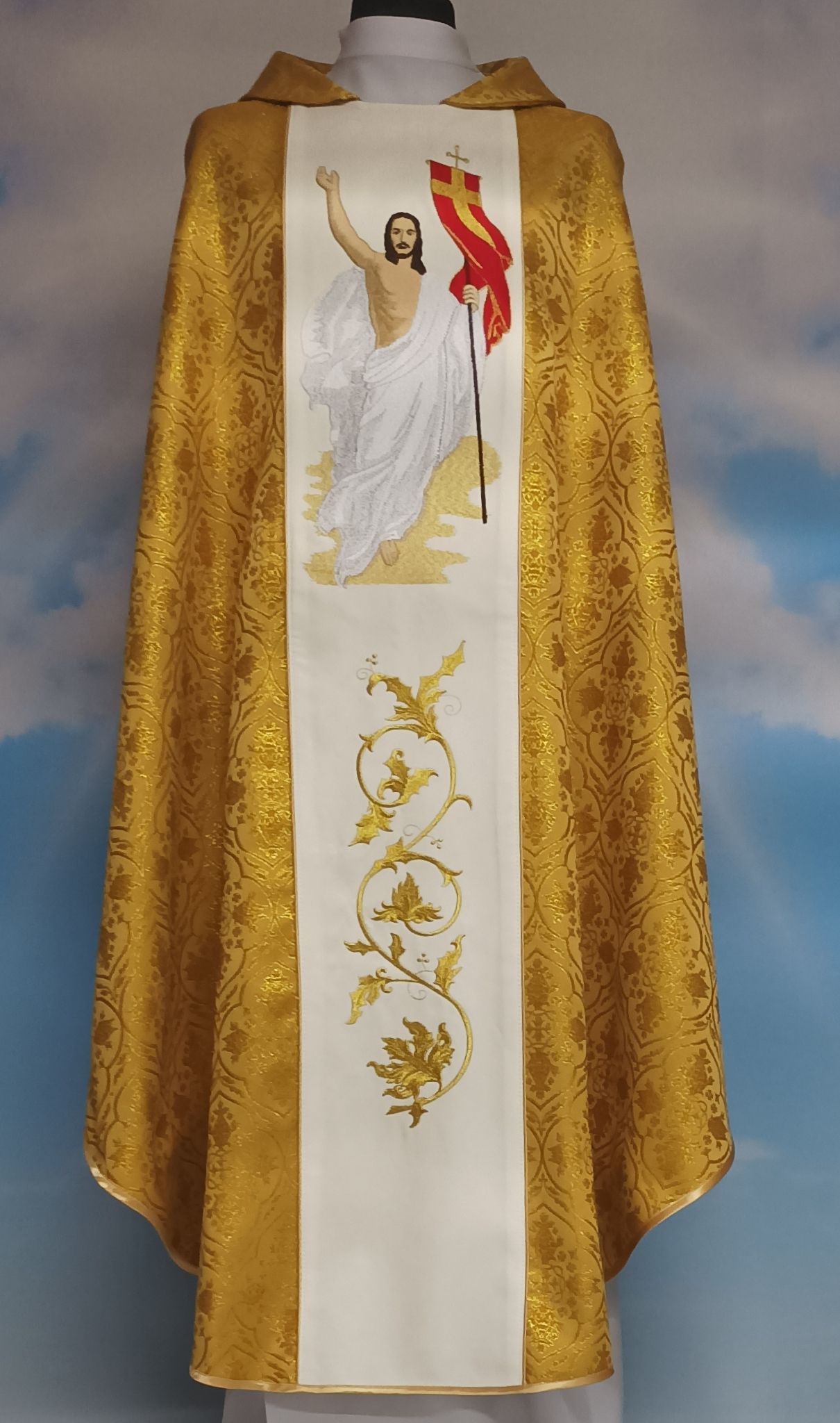 Ornat haftowany wielkanocny - Chrystus Zmartwychwstały (T2)