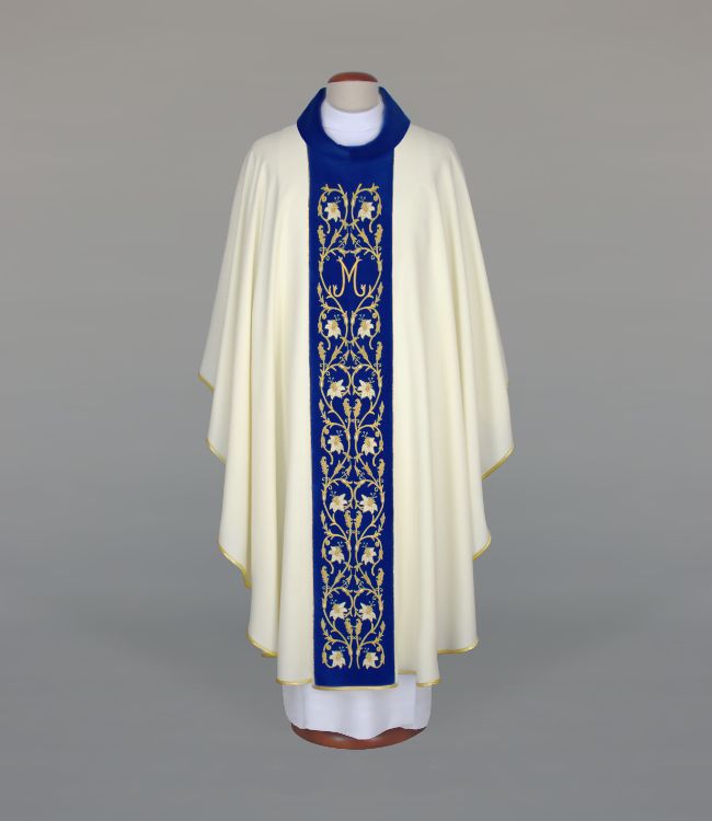 Ornat haftowany z motywem maryjnym (A9)
