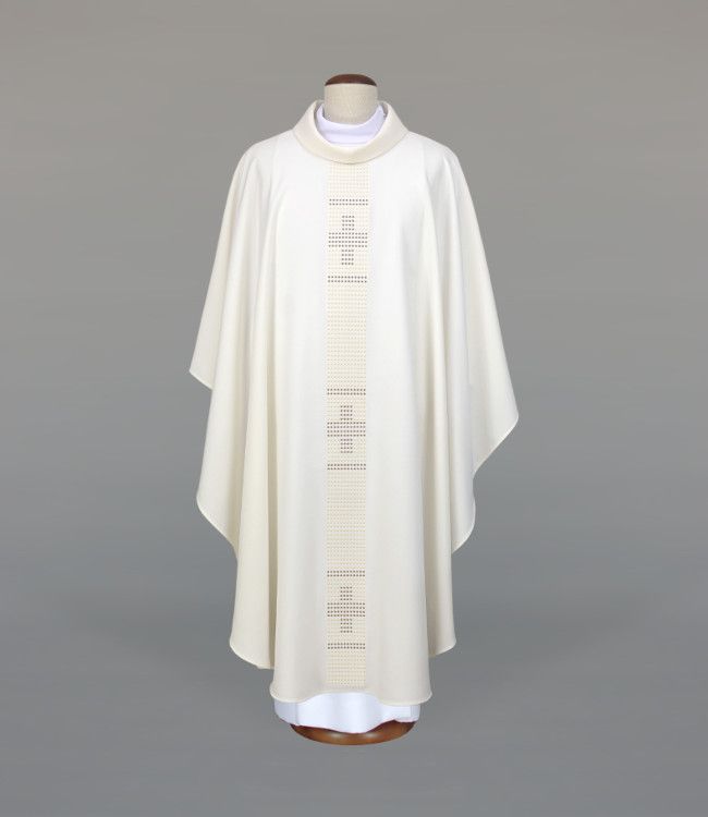 Ornat haftowany ecru z motywem krzyży (A18)