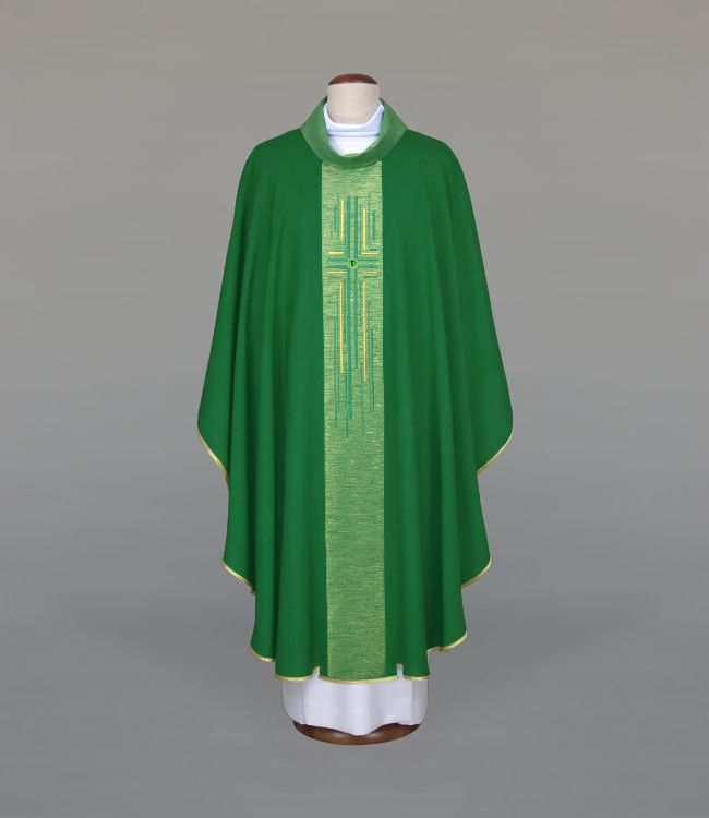 Ornat haftowany zielony z motywem krzyża (A23)
