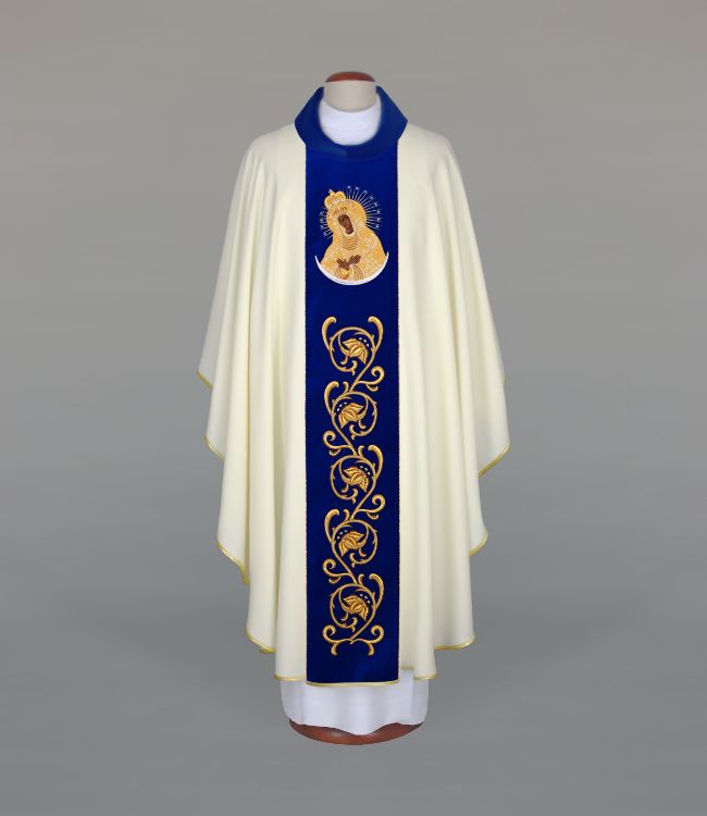 Ornat haftowany z wizerunkiem Matki Boskiej Ostrobramskiej (A25)