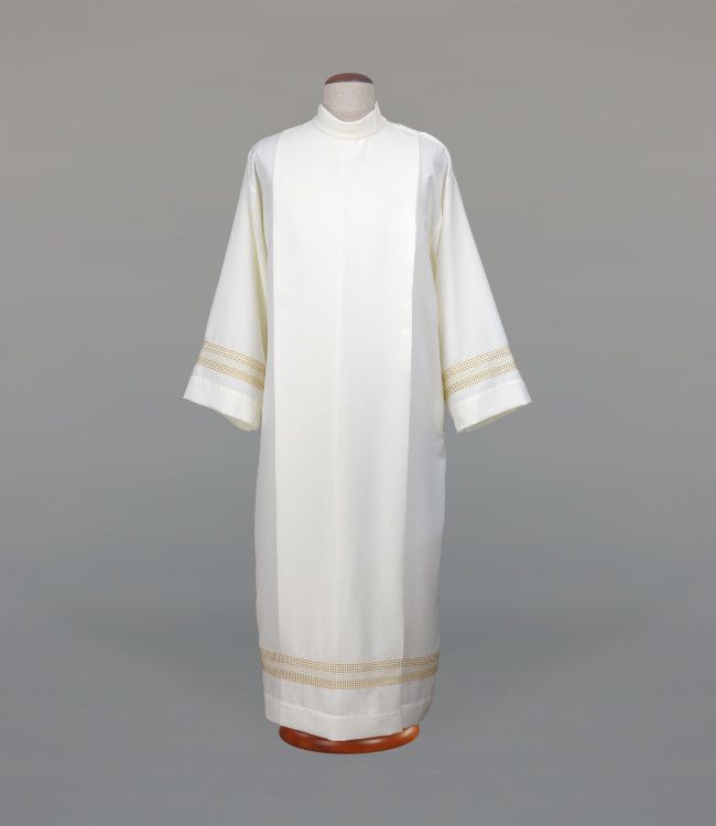 Alba kapłańska ecru, zdobiona haftem - Krój rzymski (A49)