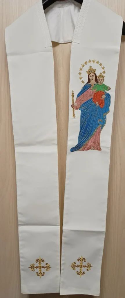 Stuła haftowana Matka Boża Wspomożycielka Wiernych - zdjęcie 2 - Stuła haftowana Matka Boża Wspomożycielka Wiernych