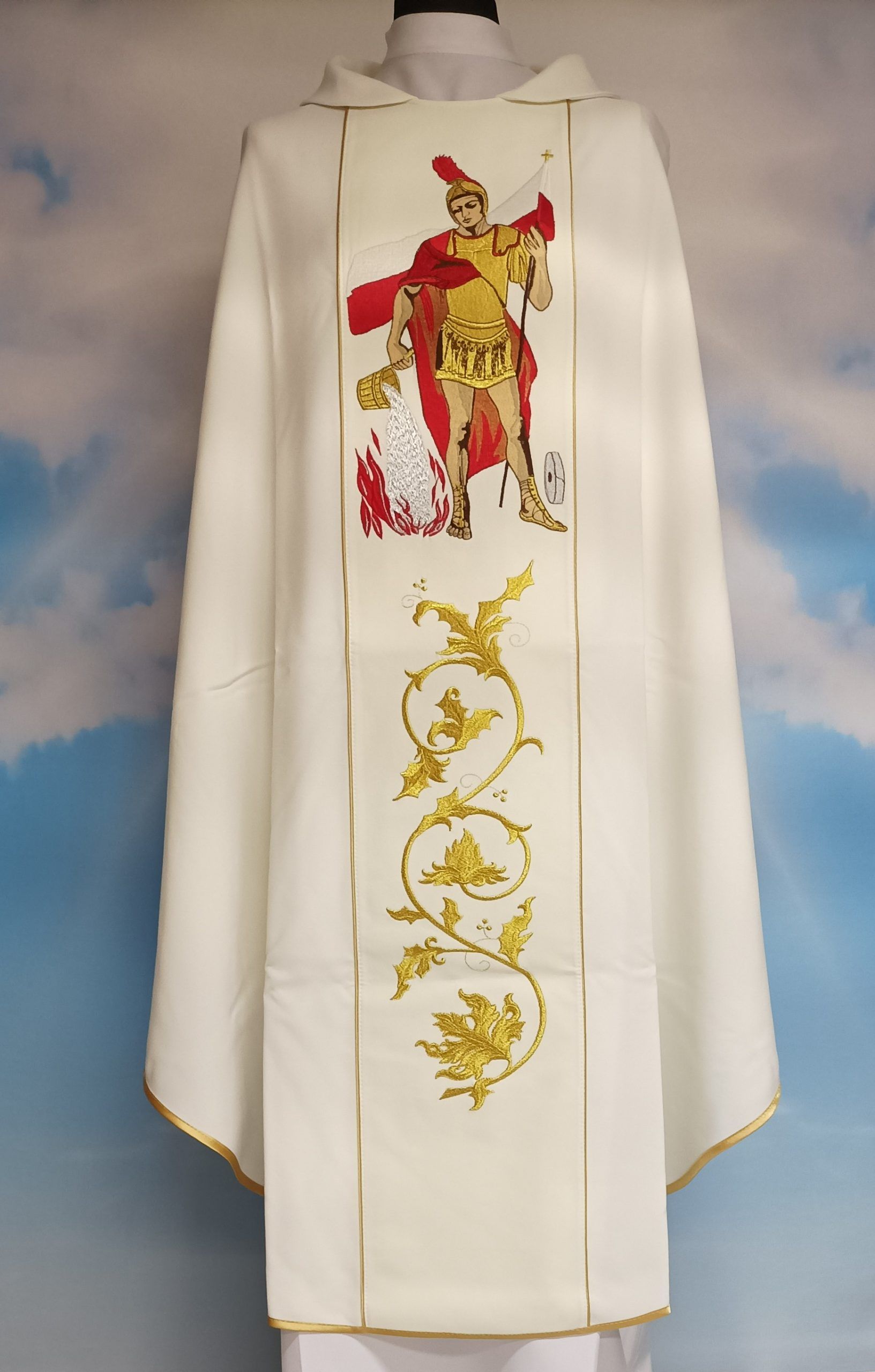 Ornat z wizerunkiem św. Floriana - zdjęcie 2 - Ornat z wizerunkiem św. Floriana