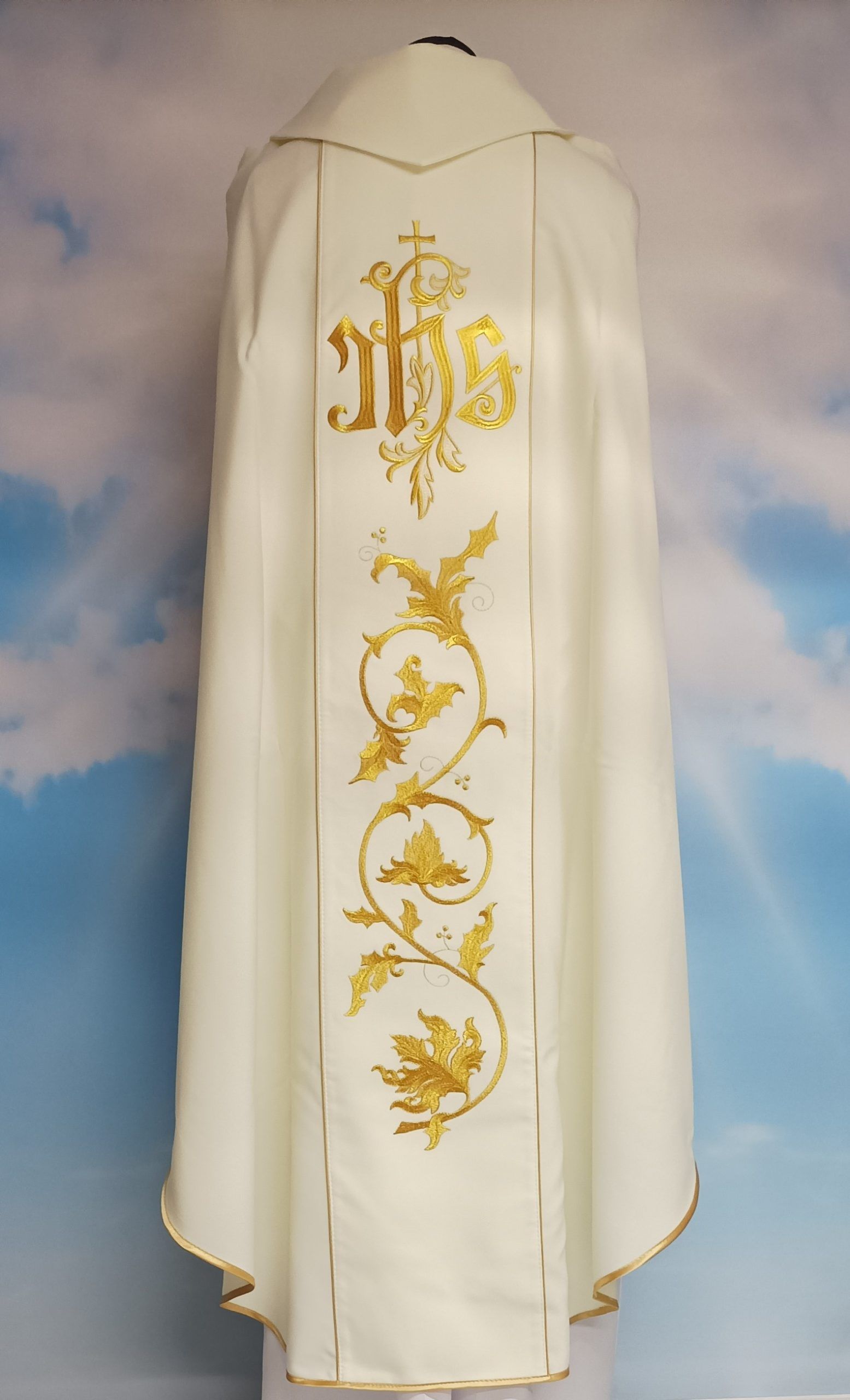 Ornat z wizerunkiem św. Floriana - zdjęcie 3 - Ornat z wizerunkiem św. Floriana