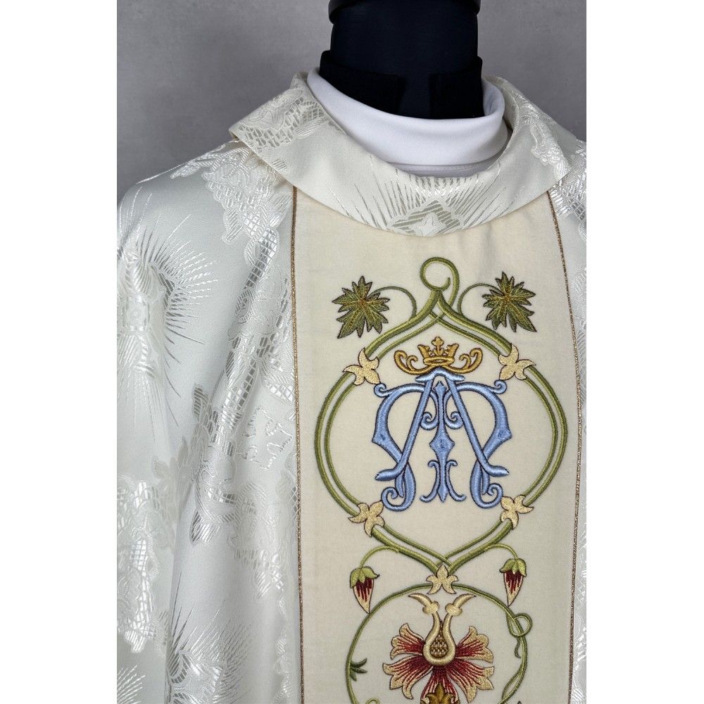 Ornat gotycki haftowany, motyw maryjny (9K) - zdjęcie 2 - Ornat gotycki haftowany, motyw maryjny (9K)