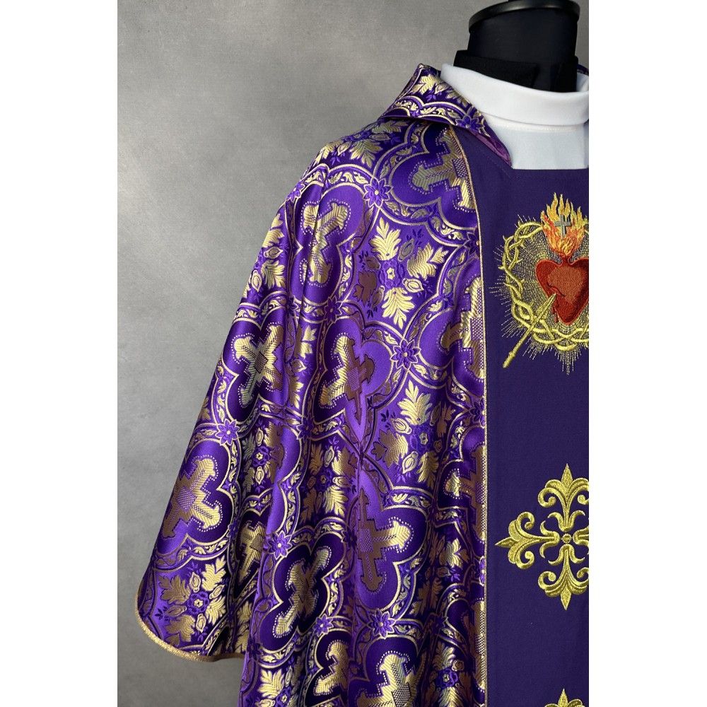 Ornat gotycki fioletowy, haftowany Serce w Koronie (16K) - zdjęcie 3 - Ornat gotycki fioletowy, haftowany Serce w Koronie (16K)