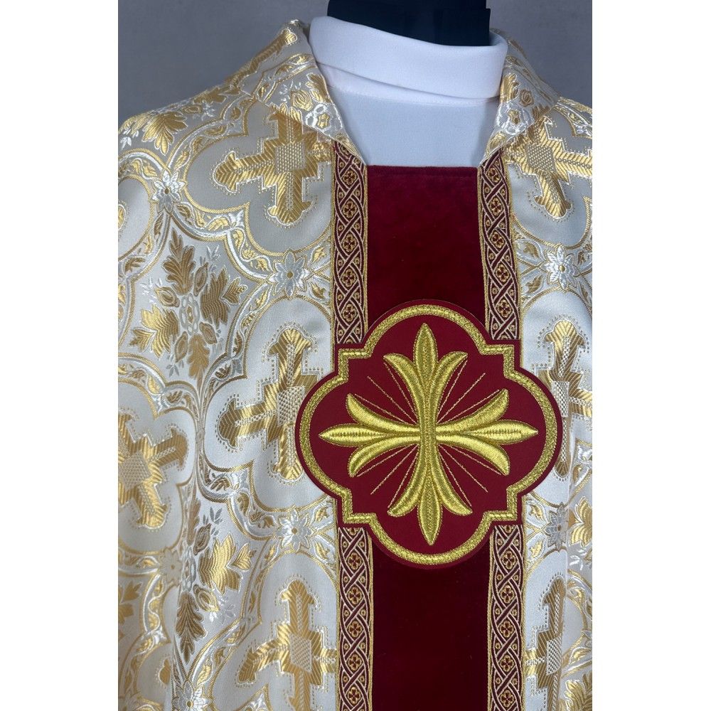 Ornat gotycki biało-złoty, haftowany (35K) - zdjęcie 2 - Ornat gotycki biało-złoty, haftowany (35K)