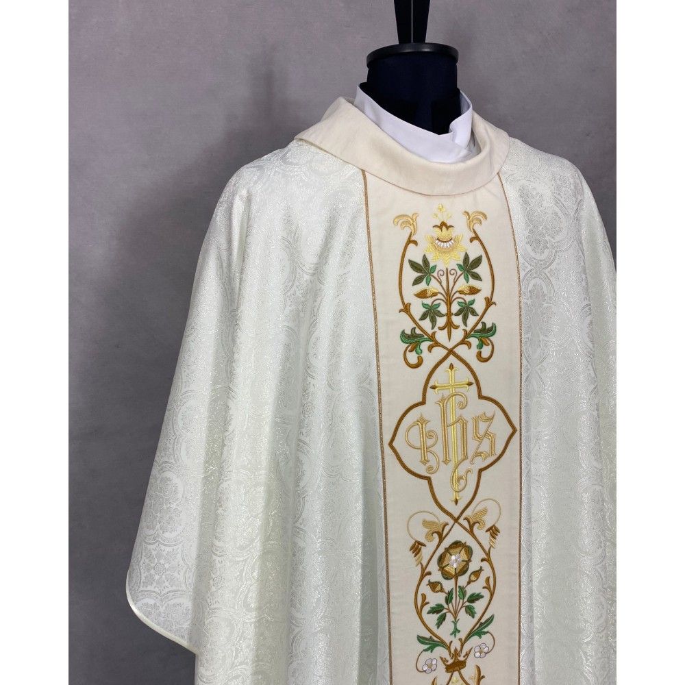 Ornat gotycki haftowany, ecru IHS (65K) - zdjęcie 2 - Ornat gotycki haftowany, ecru IHS (65K)