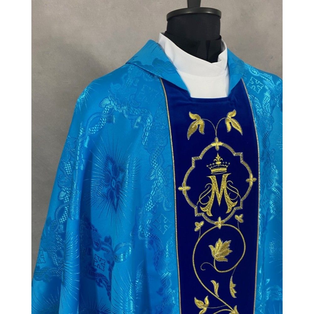 Ornat gotycki haftowany, motyw maryjny (81K) - zdjęcie 2 - Ornat gotycki haftowany, motyw maryjny (81K)