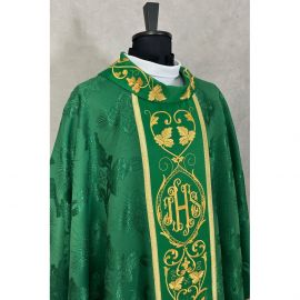 Ornat gotycki zielony, haftowany IHS (114K) - zdjęcie 2 - Ornat gotycki zielony, haftowany IHS (114K)