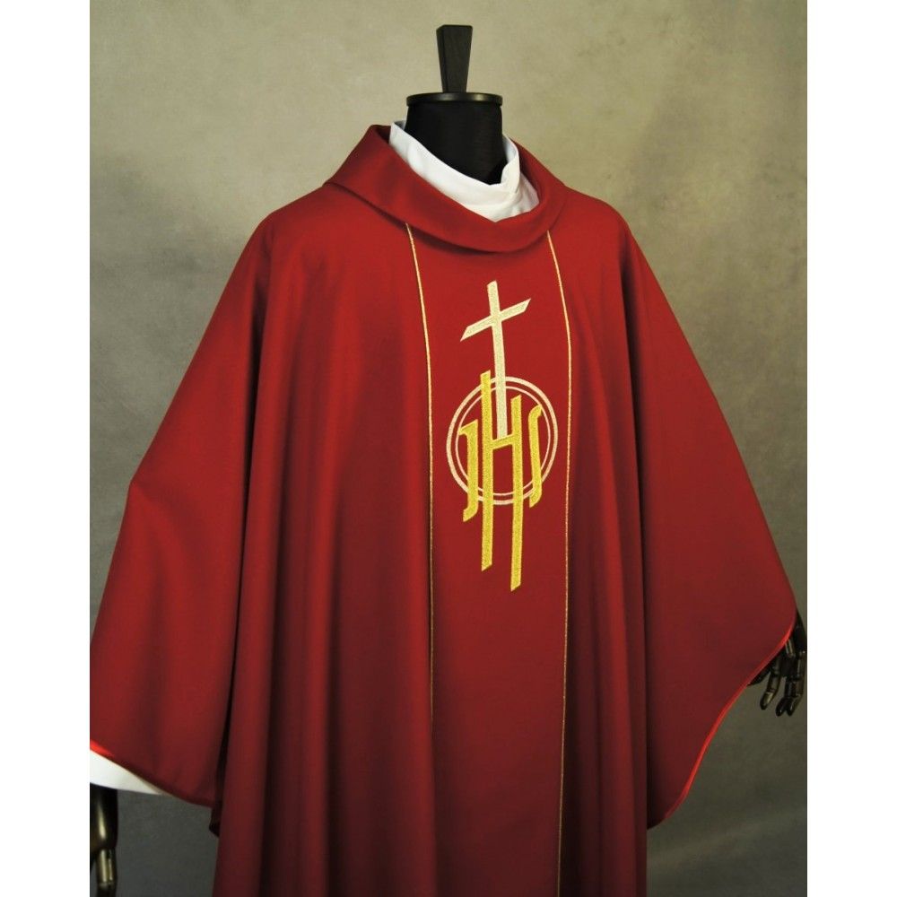 Ornat gotycki czerwony, haftowany IHS (122K) - zdjęcie 3 - Ornat gotycki czerwony, haftowany IHS (122K)