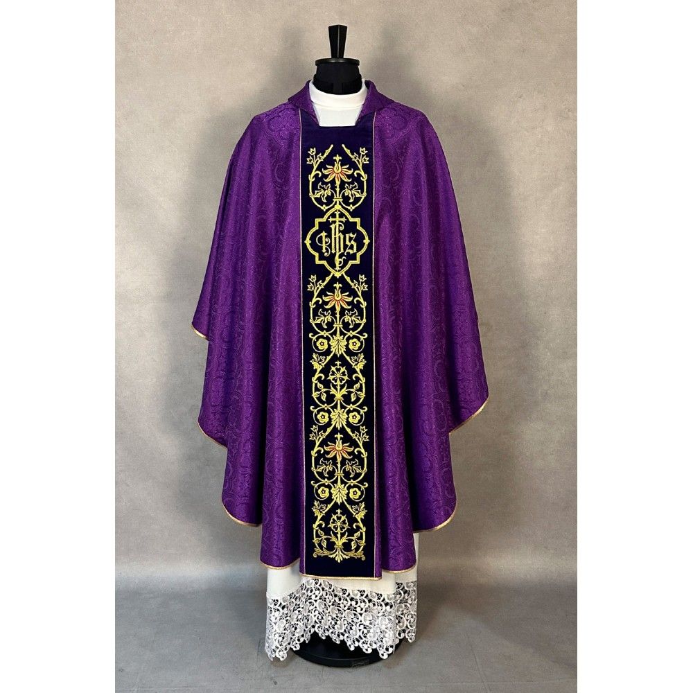 Ornat gotycki fioletowy, haftowany pas aksamit (151K) - zdjęcie 2 - Ornat gotycki fioletowy, haftowany pas aksamit (151K)