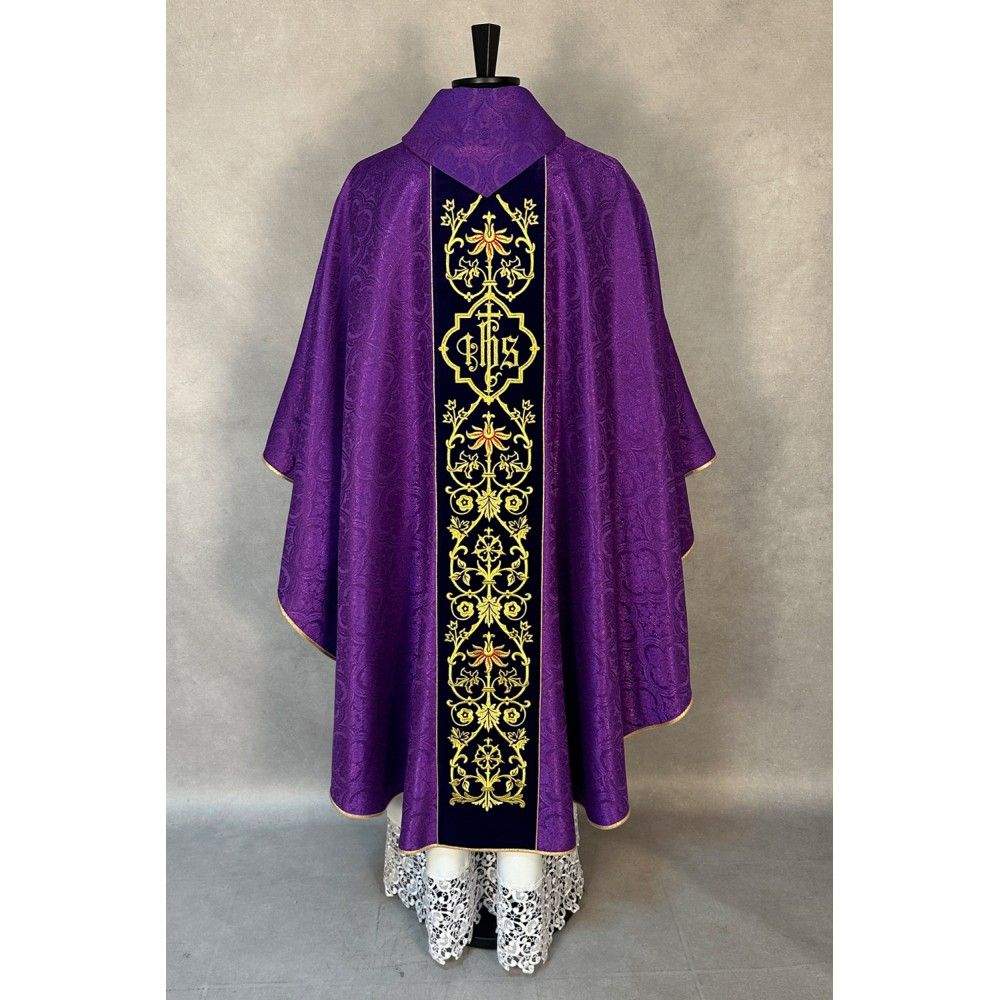 Ornat gotycki fioletowy, haftowany pas aksamit (151K) - zdjęcie 4 - Ornat gotycki fioletowy, haftowany pas aksamit (151K)