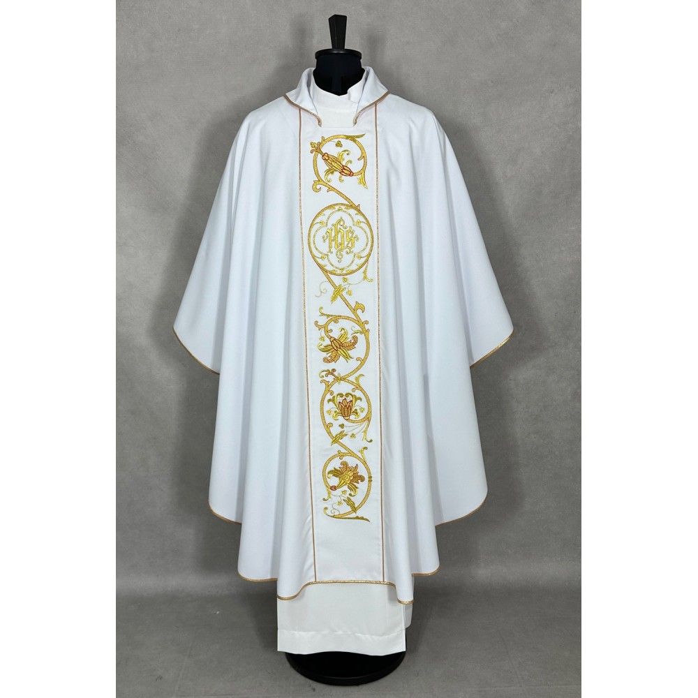 Ornat gotycki biały, haftowany, materiał strecz (175K) - zdjęcie 2 - Ornat gotycki biały, haftowany, materiał strecz (175K)
