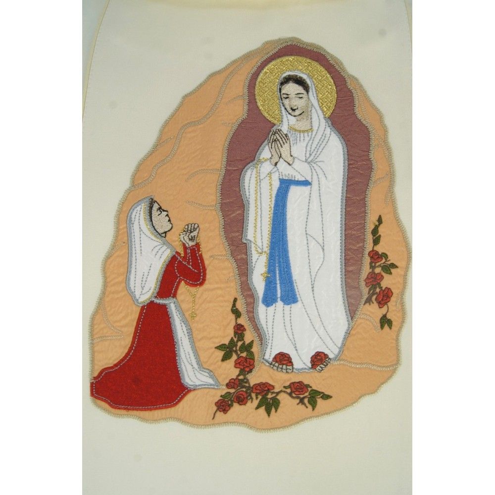Ornat haftowany Matka Boska z Lourdes (02) - zdjęcie 3 - Ornat haftowany Matka Boska z Lourdes (02)